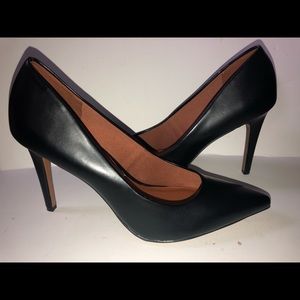 New Christian Siriano Heels. Black. Size 12w.